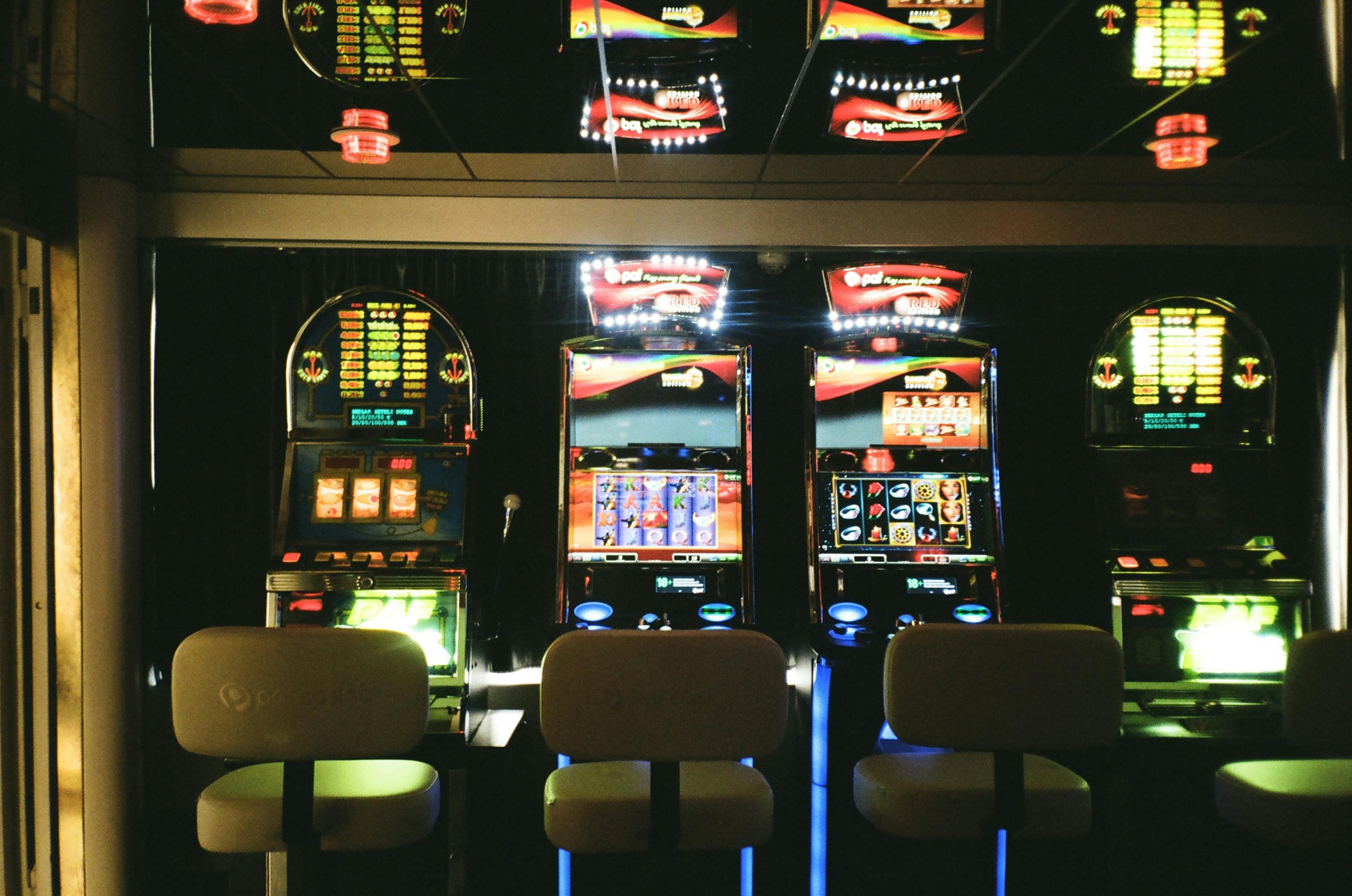 sloat Sportsbook VIP ကစားသမား ငွေသွင်းပြီး ဘောလုံးလောင်းကစားနေသောပုံ